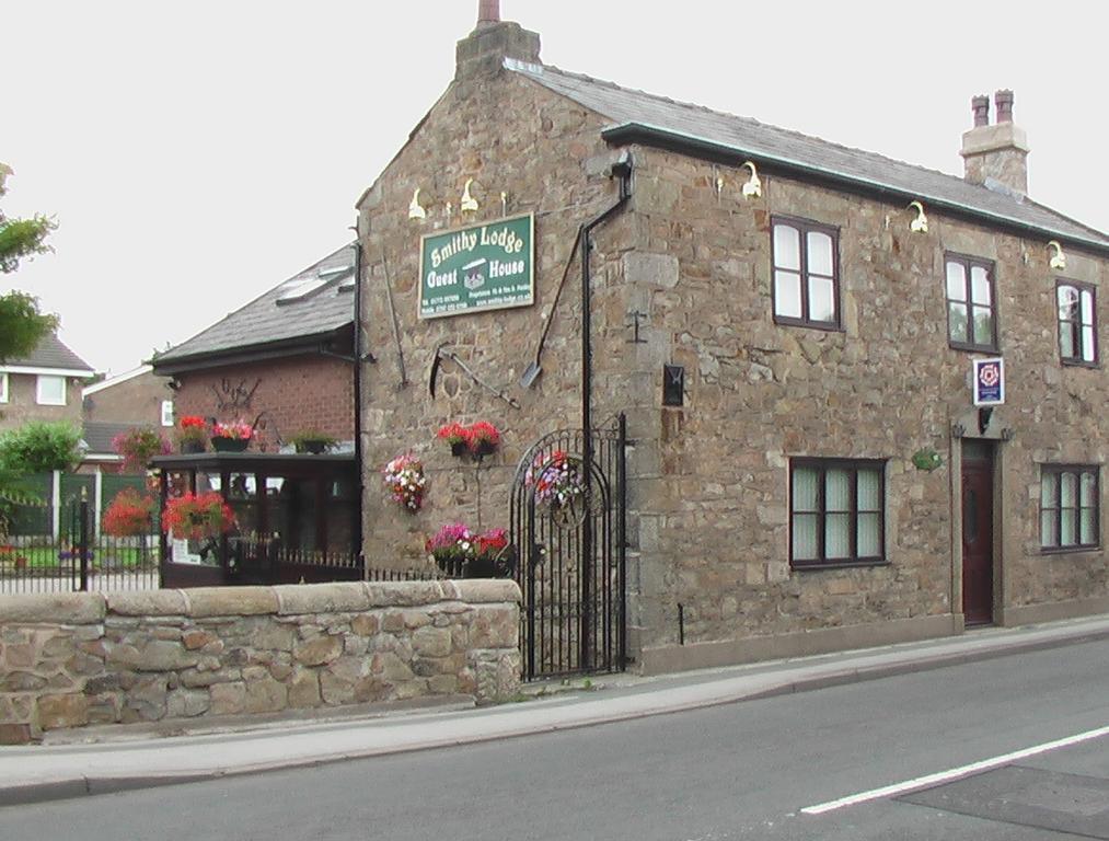 Smithy Lodge Guest House ليلاند المظهر الخارجي الصورة