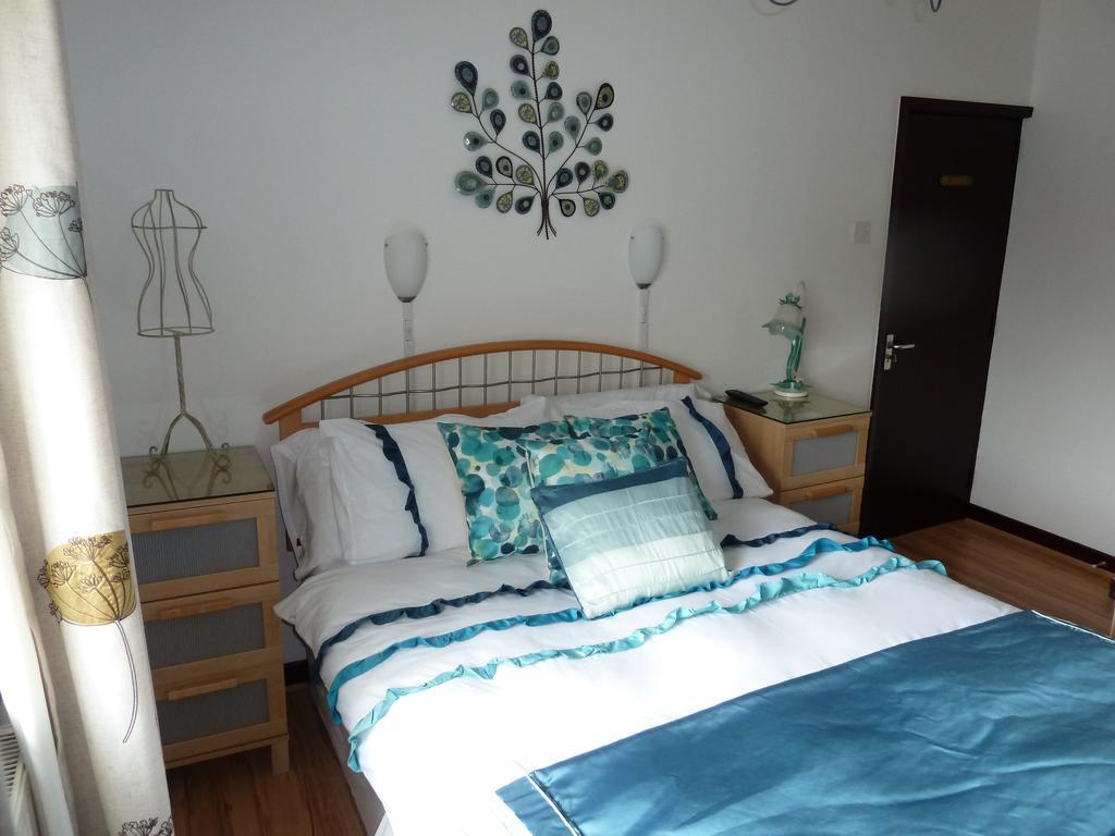 Smithy Lodge Guest House ليلاند المظهر الخارجي الصورة